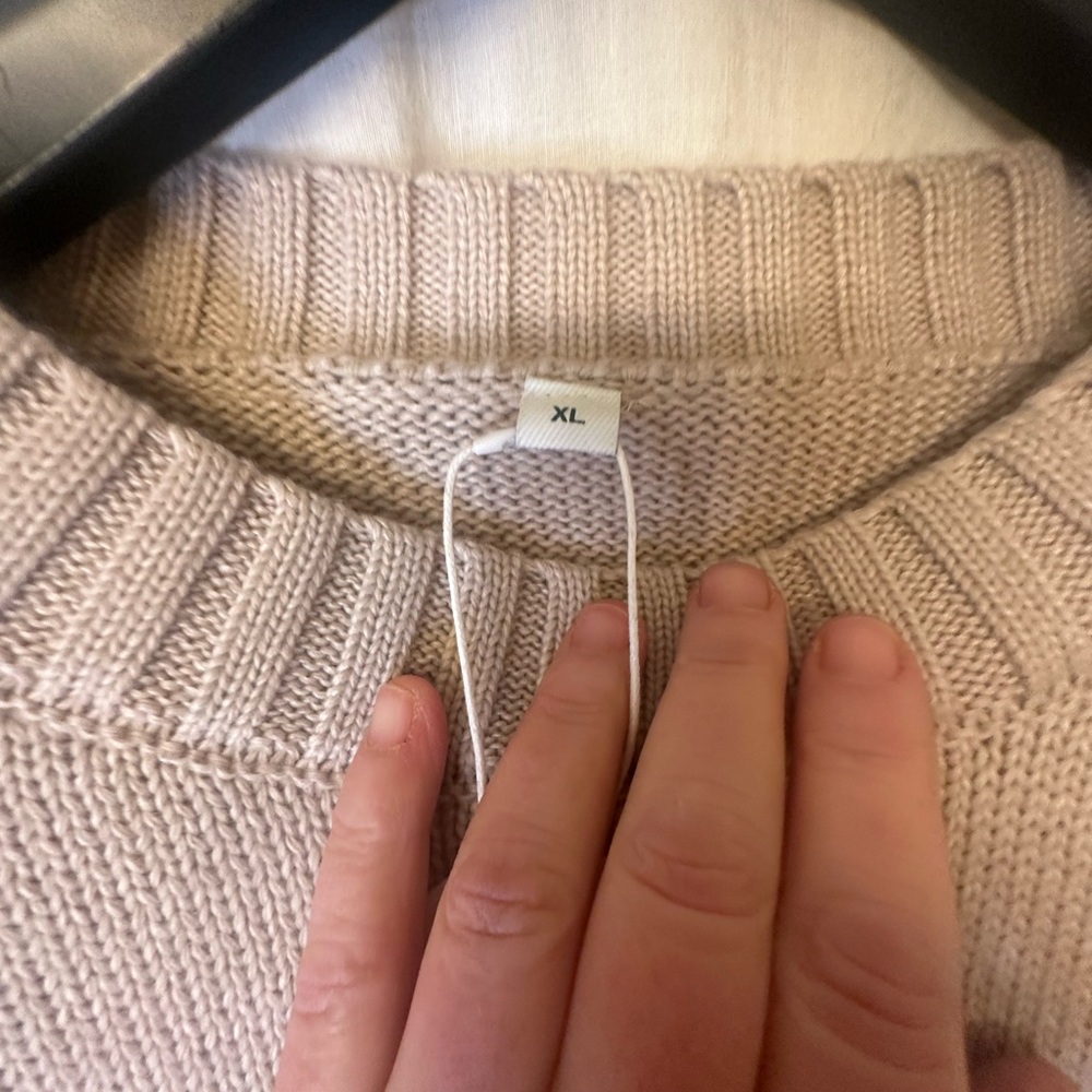 Cozy Beige Sweater Mod Ref - Picture 4 of 4